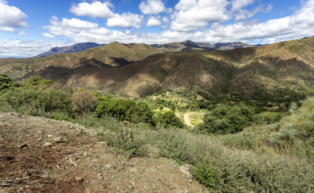 Terreno Rustico en venta en Benahavís, Benahavís