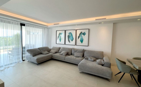 Apartament na parterze for sale in Nueva Andalucía, Nueva Andalucía