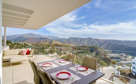 Apartament na środkowym piętrze for sale in Marbella, Marbella