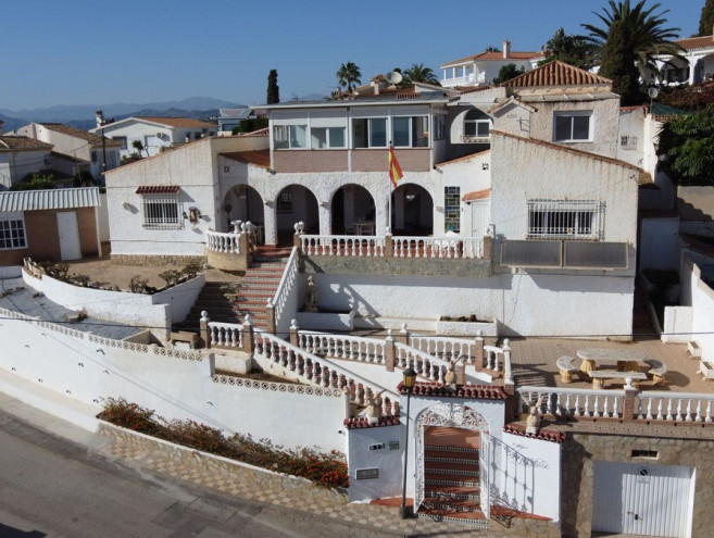 Cama y Desayuno en venta en Caleta de Vélez, Costa del Sol East