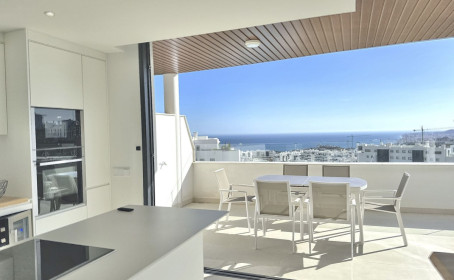 Apartamento Planta Media en venta en Fuengirola, Fuengirola