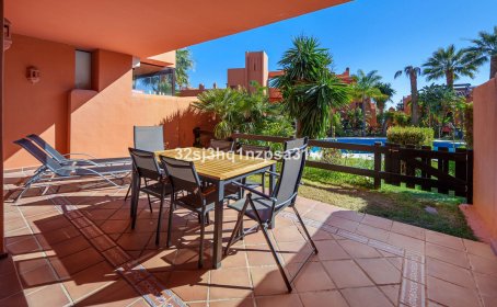 Apartament na parterze for sale in Estepona, Estepona