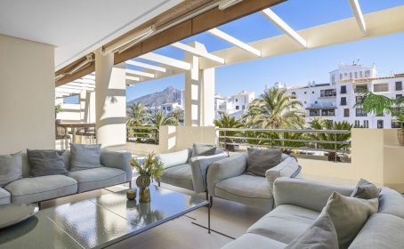 Middle Floor Apartment for sale in Puerto Banús, Puerto Banús