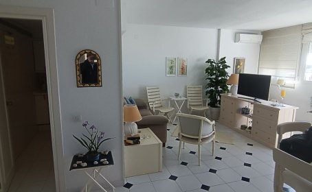 Apartament na środkowym piętrze for sale in Marbella, Marbella