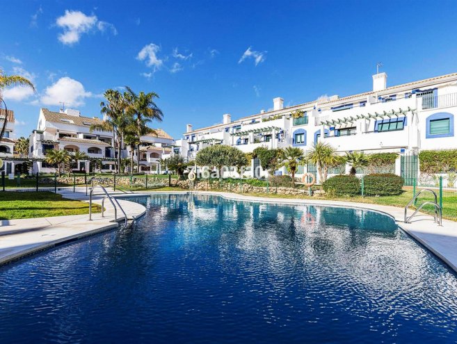 Adosada for sale in San Pedro de Alcántara, Costa del Sol