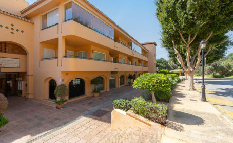 Oficina en venta en Elviria, Elviria