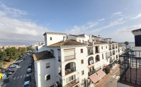 Middle Floor Apartment for sale in La Duquesa, La Duquesa