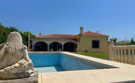 Finca - Cortijo for sale in Estepona, Estepona