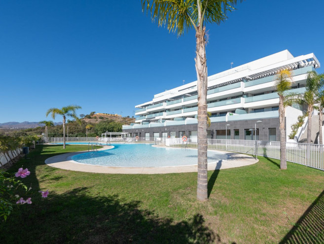 Apartament na środkowym piętrze for sale in La Cala de Mijas, Costa del Sol