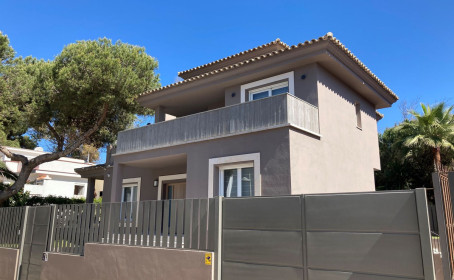 Villa - Chalet en venta en Elviria, Elviria