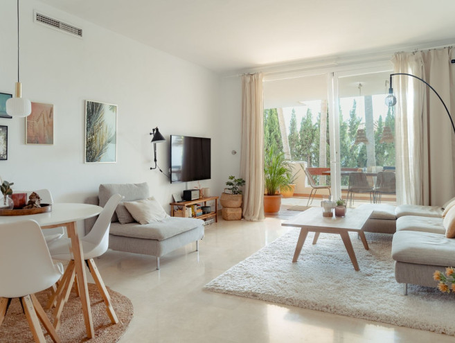 Apartamento en venta en Nueva Andalucía, Costa del Sol