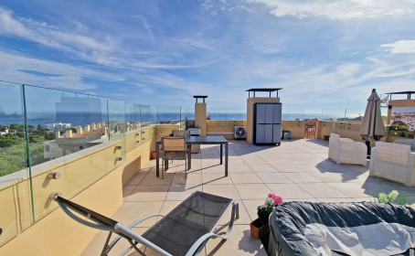 Penthouse for sale in Calahonda, Calahonda