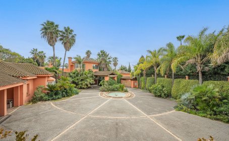 Detached Villa for sale in Nagüeles, Nagüeles