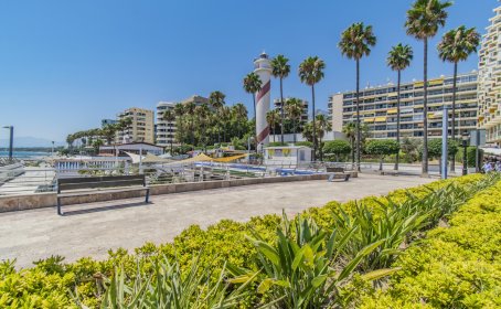 Apartament na środkowym piętrze for sale in Marbella, Marbella