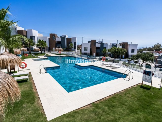 Apartment for sale in Cabopino, Costa del Sol