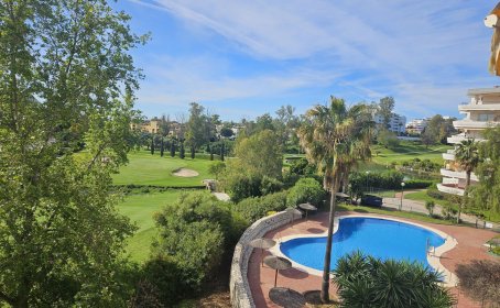 Apartament na środkowym piętrze for sale in Guadalmina Alta, Guadalmina Alta