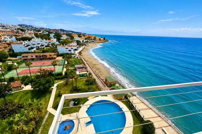 Middle Floor Studio for sale in Calahonda, Calahonda