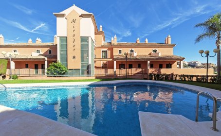 Middle Floor Apartment for sale in Elviria, Elviria