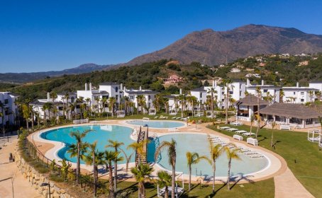 Apartamento Planta Media for sale in Estepona, Estepona