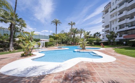 Middle Floor Apartment for sale in Puerto Banús, Puerto Banús