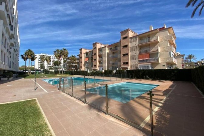Middle Floor Apartment for sale in Fuengirola, Fuengirola