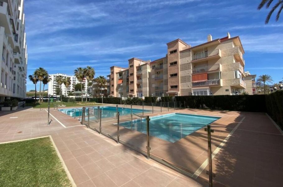 Middle Floor Apartment for sale in Fuengirola, Fuengirola