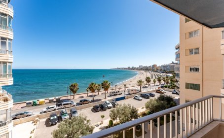 Apartamento Planta Media en venta en Fuengirola, Fuengirola