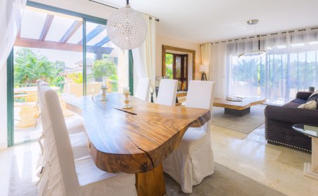 Penthouse for sale in Estepona, Estepona