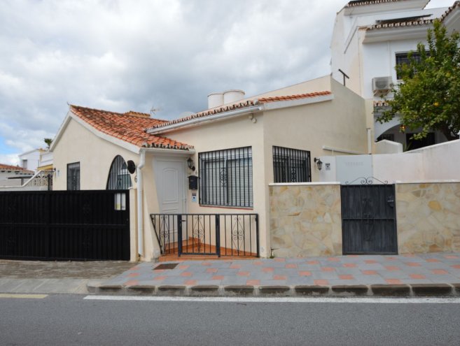 Detached Villa for sale in Los Boliches, Costa del Sol