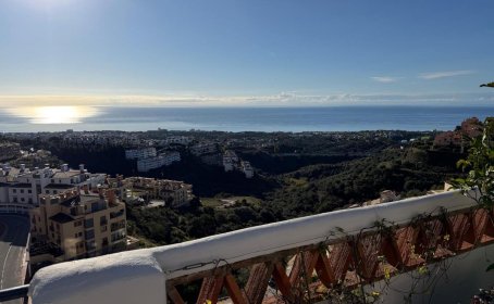 Penthouse for sale in Calahonda, Calahonda