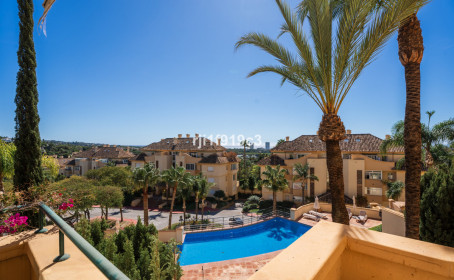 Apartamento Planta Baja en venta en Elviria, Elviria