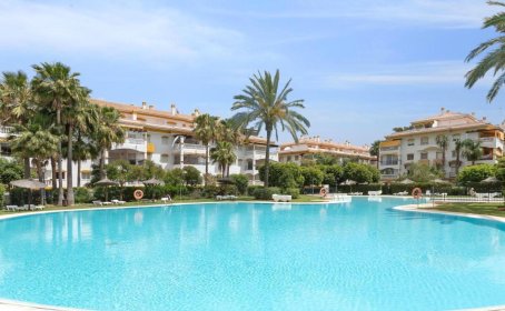 Apartament na parterze for sale in Puerto Banús, Puerto Banús