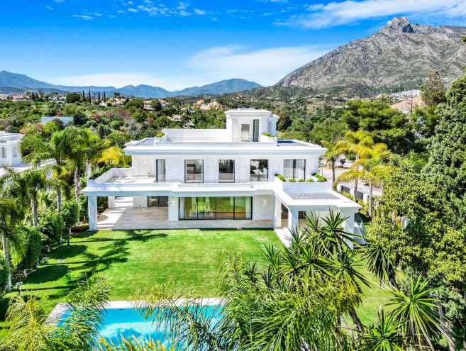 Willa for sale in The Golden Mile, Costa del Sol