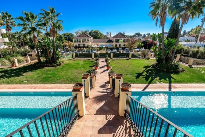 Semi-Detached House for sale in The Golden Mile, The Golden Mile