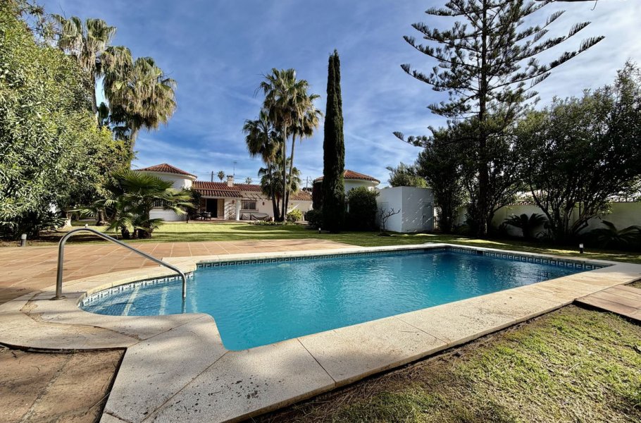 Detached Villa for sale in San Pedro de Alcántara, San Pedro de Alcántara