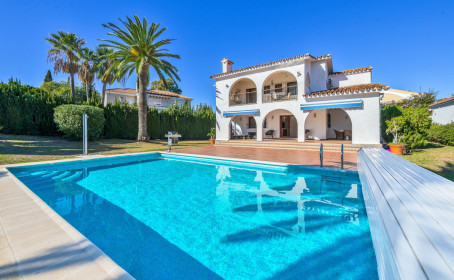 Detached Villa for sale in Atalaya, Atalaya