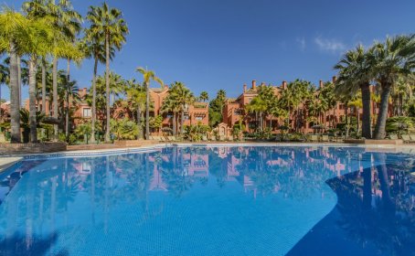 Apartament na parterze for sale in Puerto Banús, Puerto Banús