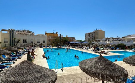 Apartament na środkowym piętrze for sale in Torremolinos Centro, Torremolinos Centro