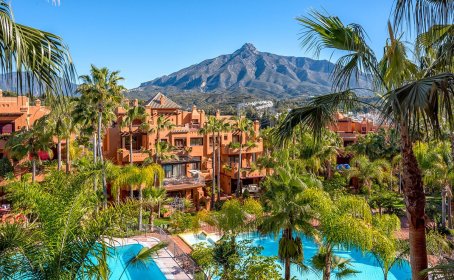 Apartamento Planta Media en venta en Puerto Banús, Puerto Banús