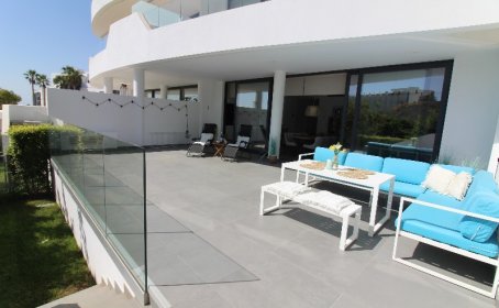 Apartamento Planta Baja en venta en Fuengirola, Fuengirola