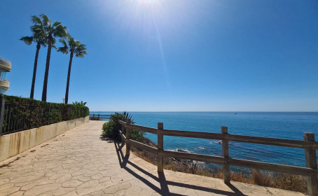 Middle Floor Apartment for sale in Benalmadena Costa, Benalmadena Costa