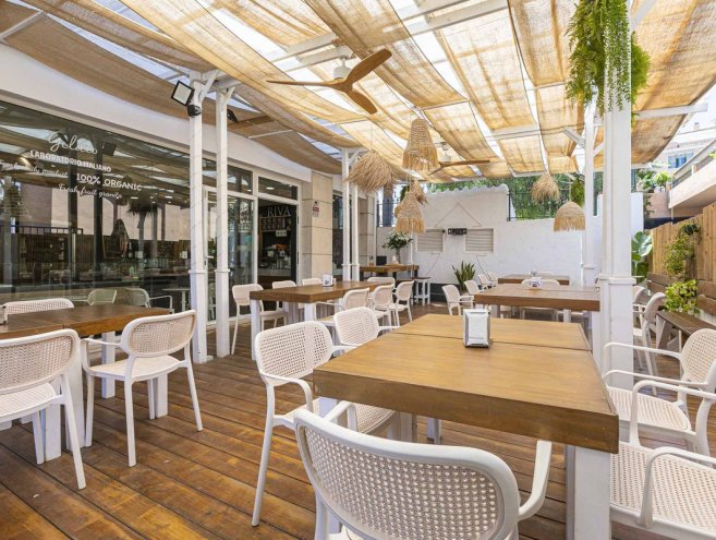 Bar for sale in Nueva Andalucía, Costa del Sol