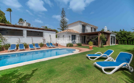 Villa - Chalet en venta en Calahonda, Calahonda