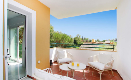 Middle Floor Apartment for sale in Guadalmina Baja, Guadalmina Baja