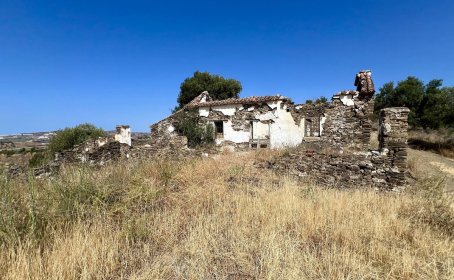Land with Ruin for sale in La Cala, La Cala