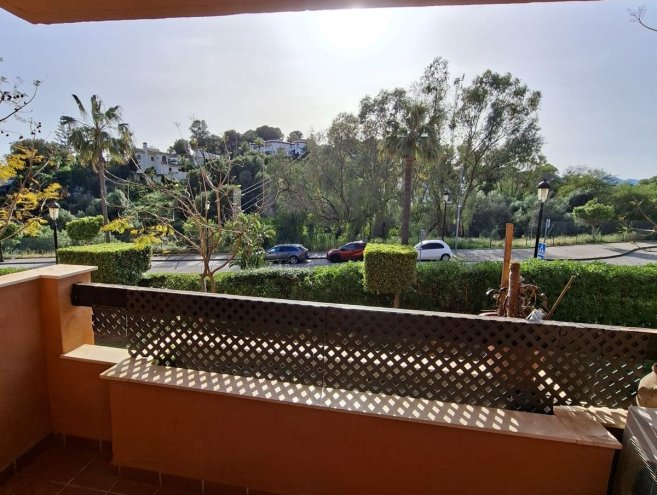 Apartament na środkowym piętrze for sale in Reserva de Marbella, Costa del Sol