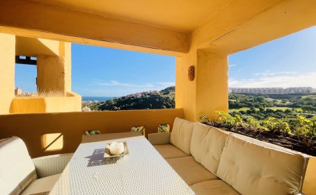 Middle Floor Apartment for sale in La Duquesa, La Duquesa