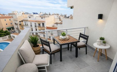 Top Floor Apartment for sale in La Carihuela, La Carihuela