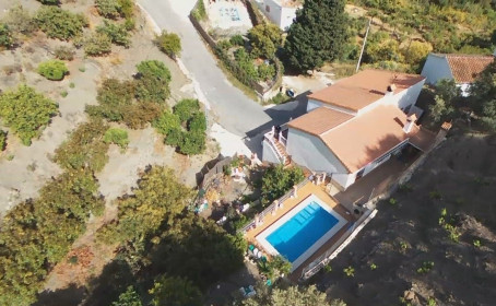 Detached Villa for sale in La Viñuela, La Viñuela