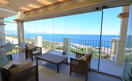 Penthouse for sale in La Duquesa, La Duquesa